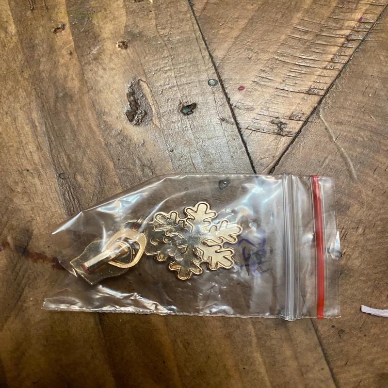 Snowflake Pull - Retail