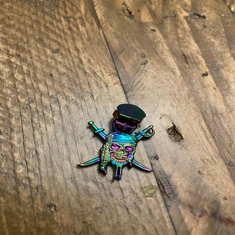 Pirates Zipper Pull - Retail