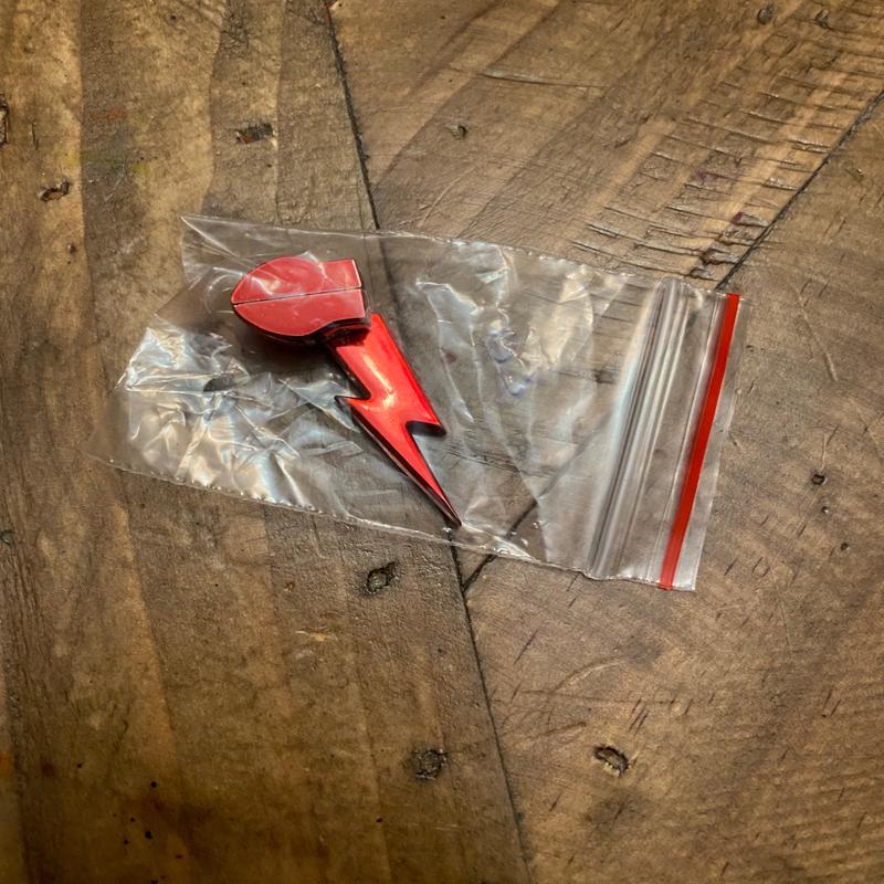 Lightening Bolt Pull - Retail