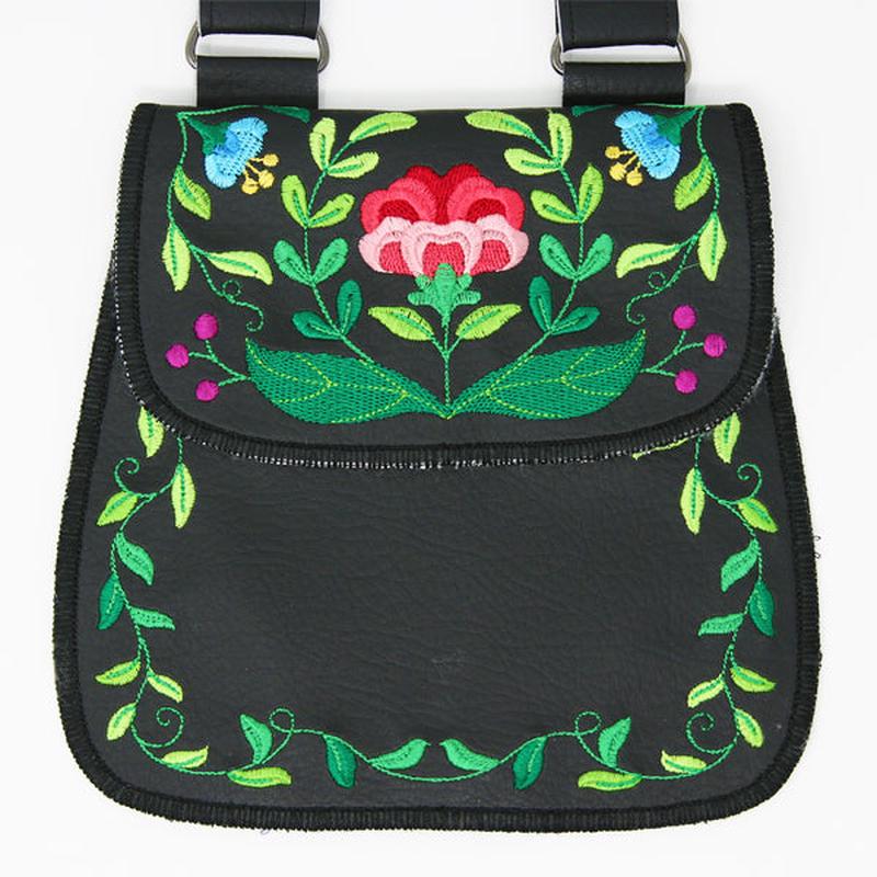 Folk Flowers Leather Purse (In-the-Hoop)