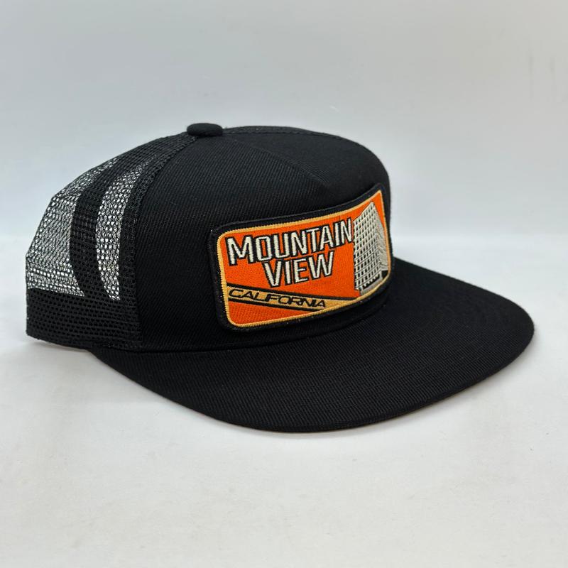 Mountain View Building Pocket Hat