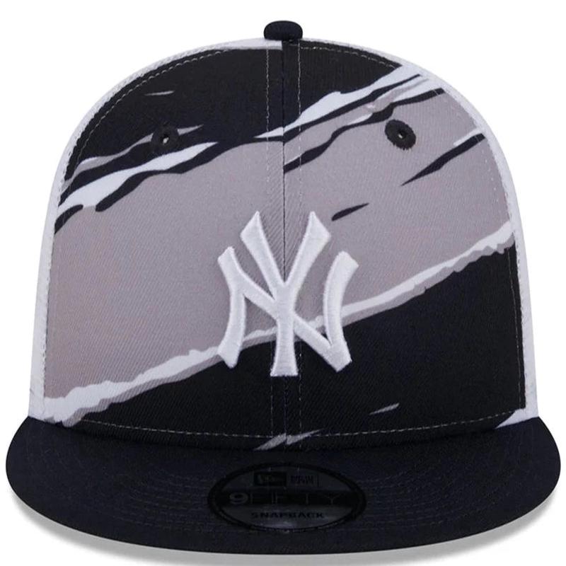 New Era Youth New York Yankees Tear Trucker 9FIFTY Snapback Hat