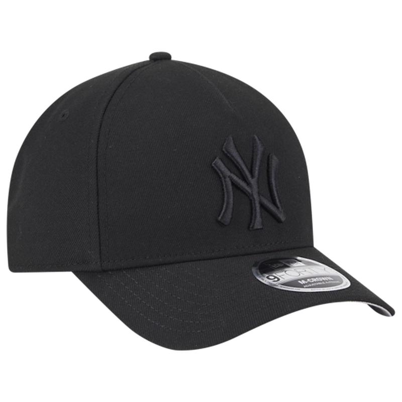 New Era New York Yankees 9FORTY Adjustable Hat Black on Black