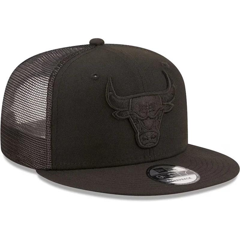 New Era Chicago Bulls Black on Black 9FIFTY Snapback Hat-